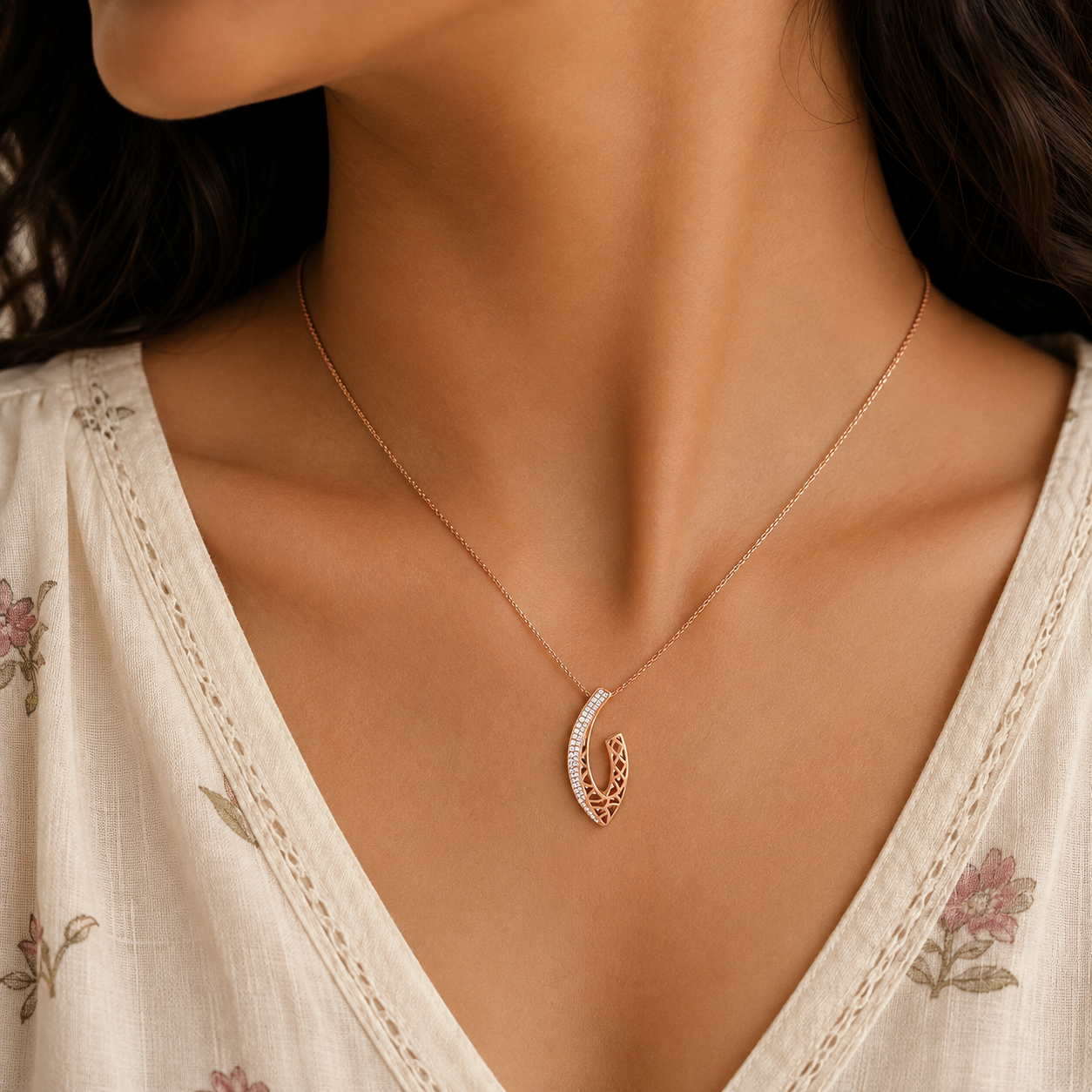 Turkish Elegance Diamond Pendant - Image 2