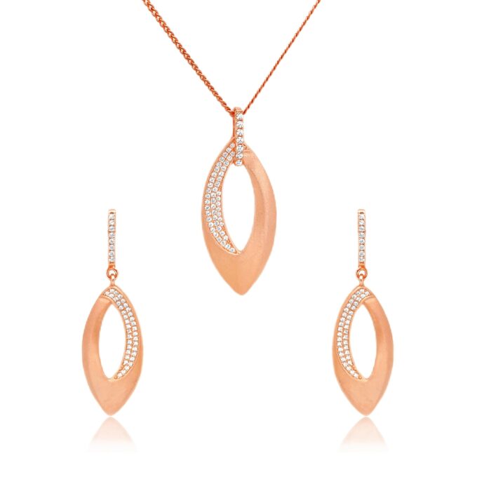 Marquise Radiance Diamond Pendant Set