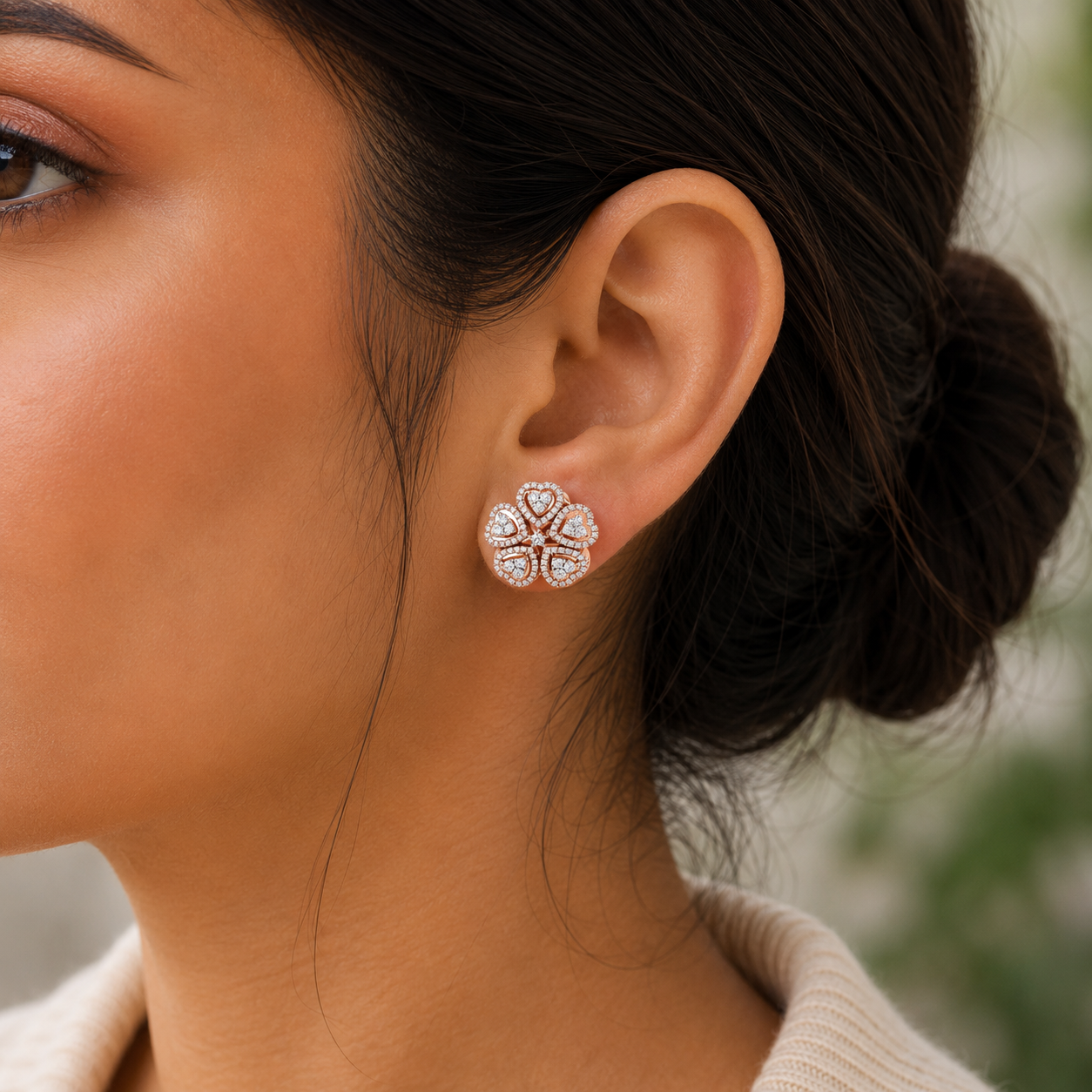 HEART CLUSTER EARRINGS - Image 2