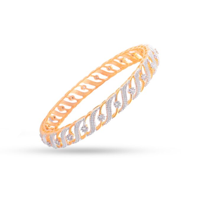 "S" shaped Six Prongs Diamond Bangle